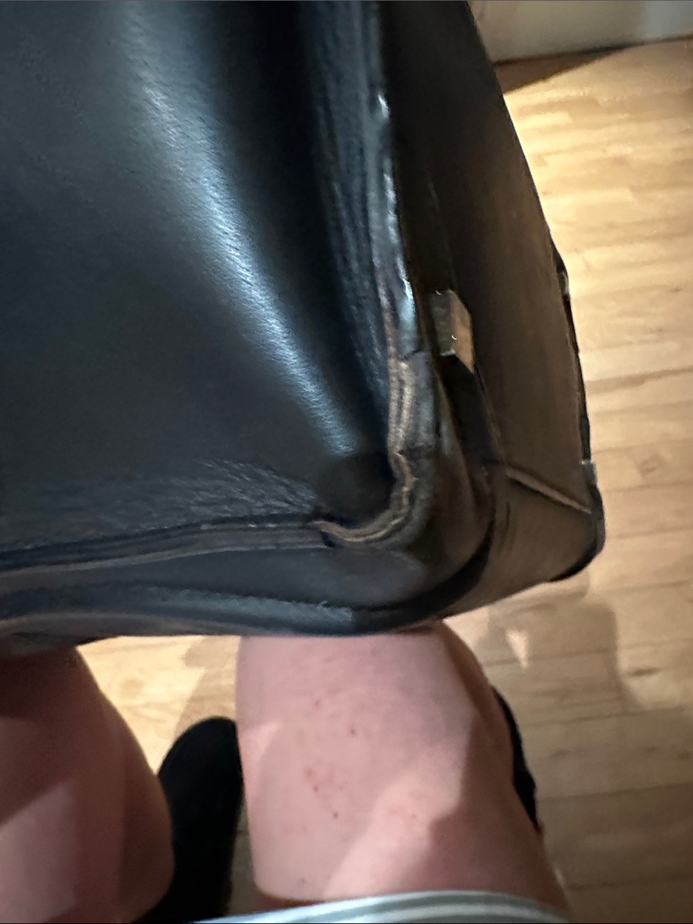 Classic Black  Leather Tote Bag - Women's Everyday Carry - Picture 10 of 10